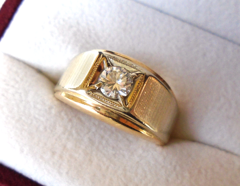 Diamond Solitaire 14k Yellow Gold Ring – Vintage by Misty