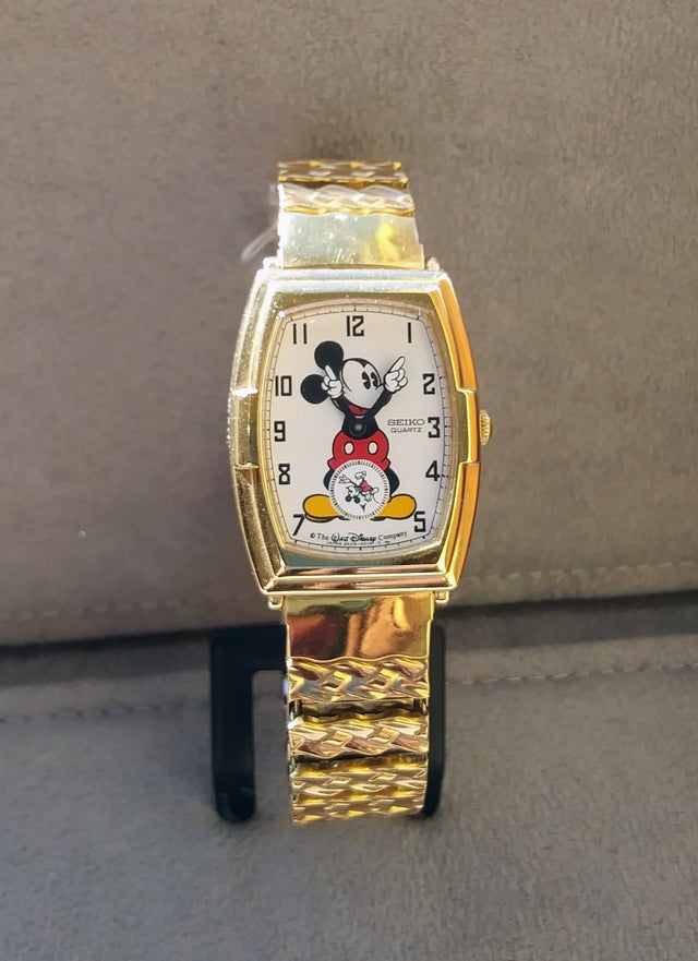 Seiko mickey mouse discount 60th anniversary watch